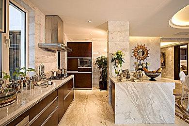 《切尔诺贝利人》全新预告 后续DLC计划图公布